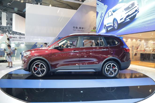 2017成都车展:斯威X7自动挡车型上市