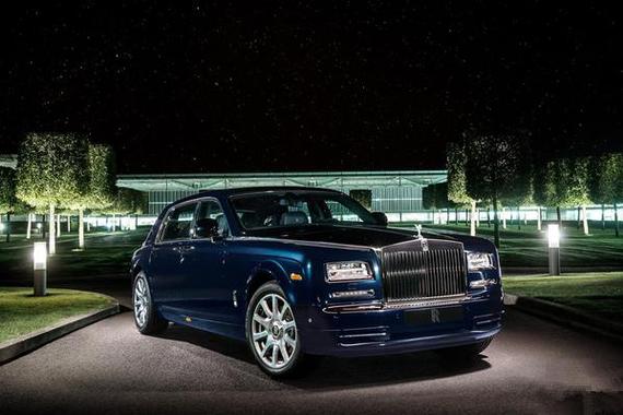 9万块面包车，花1200块干了件事，坐进去像劳斯莱斯