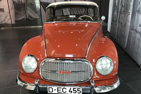 这些老爷车即使在今天开在街上也绝不过时！