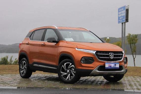 这车顶配才14万, 连宝骏510都怕它!