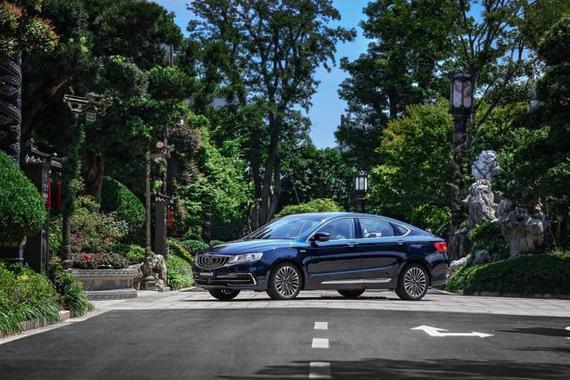 轴距吊打合资车！超大空间，国产小“总裁”只15万？