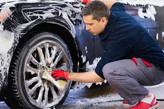 汽车发动机究竟可以用水洗吗？看过这些你就知道了