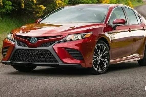 为什么丰田卖给中国的凯美瑞要比美国的丑？