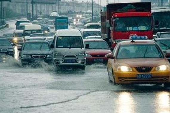 雨天开车，你应该知道的10大注意事项！