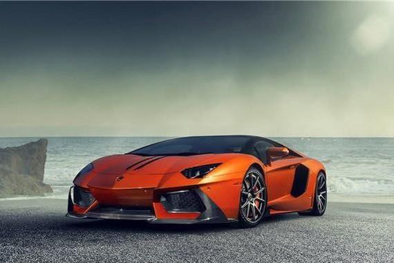 跑车的低离地间隙PK减速带，会有怎样的故事？