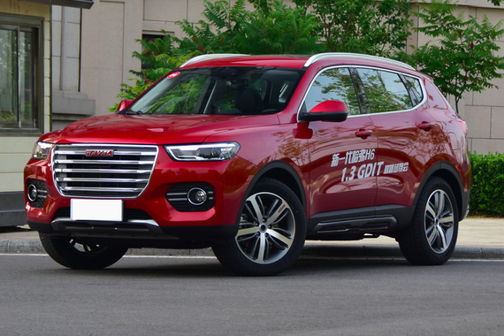 8卖得最火的SUV，哈弗H6地位不稳，奥迪Q5杀回来