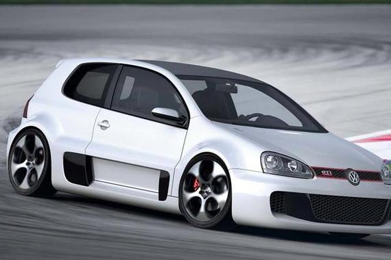 这台高尔夫，油耗20以上，但GT-R都看不到它尾灯