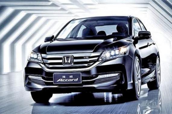 日系两强，全新新天籁VS雅阁，到底谁更强？