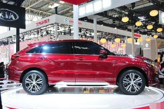 2.0T配9AT, 车长4米8配全景天窗, 全新SUV来了