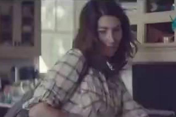 视频：改掉这个习惯！开车安全10倍