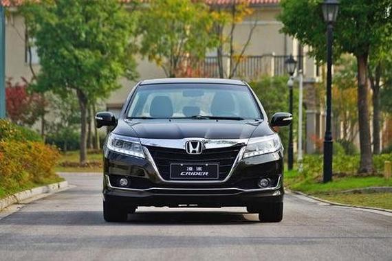 配置颜值都很高，起售价10万出头，开着舒服又省心