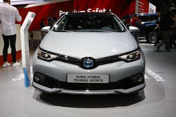 这款卡罗拉没入华，油耗低到没朋友，国产还得了？