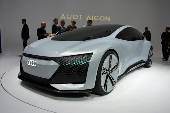 奥迪Aicon自动驾驶概念车亮相 无方向盘/踏板