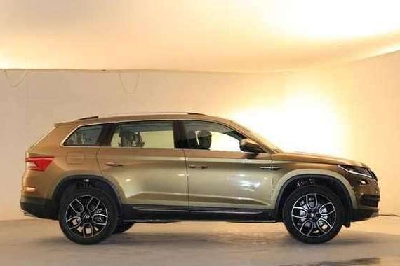 这款车1.8T配7挡7座售价19万