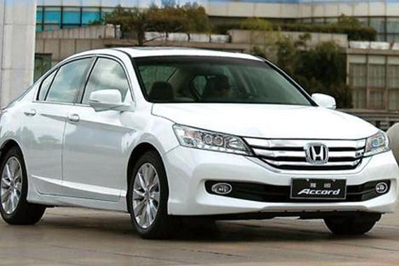 预算25万，雅阁、凯美瑞、君威、迈腾谁更适合自驾?