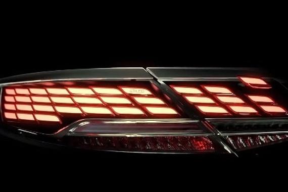 新款奔驰S级轿跑/敞篷版OLED尾灯