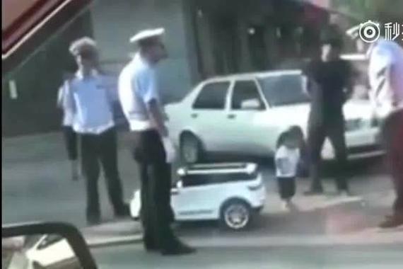 呆萌驾驶员爱车被扣全过程