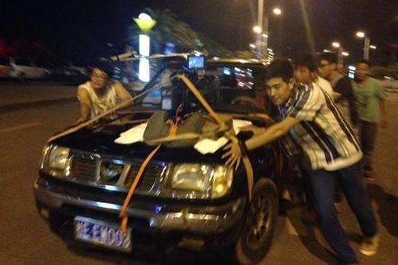 停车被堵别急，6招教你找出车主！