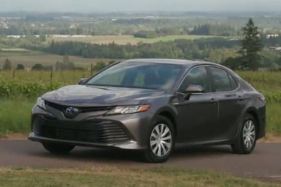 新一代丰田凯美瑞混动版