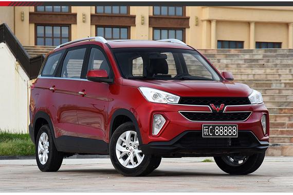 五菱首款SUV！6.5万起真的有人买？