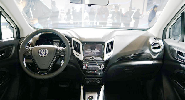 中国新能源车展 长安三款新能源车上市