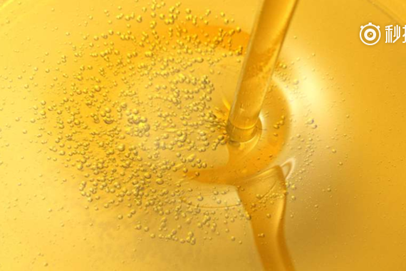 视频：汽车的燃油添加剂到底有什么用？