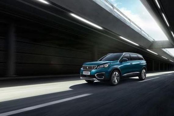 东风标致5008就以“高颜值”俘获众多芳心