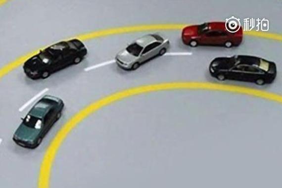 视频：4种常见的错误超车技巧！拿命在超车