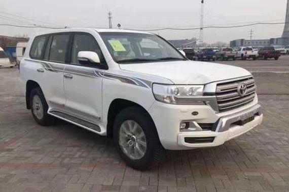 丰田推8座SUV, 可上7座牌照, 平行进口比途昂更霸道