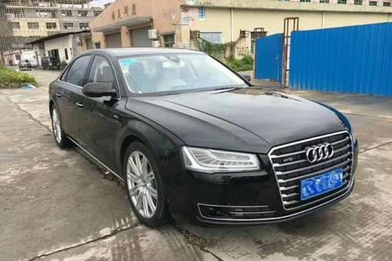 这款奥迪A8L售价50万 四座全景皮顶天窗