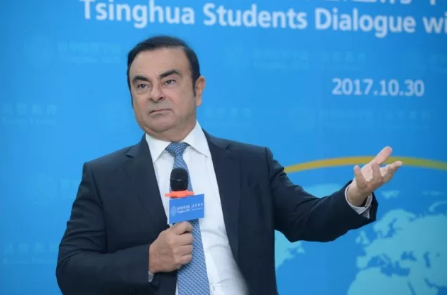 ▲  卡洛斯·戈恩(Carlos Ghosn)授课中