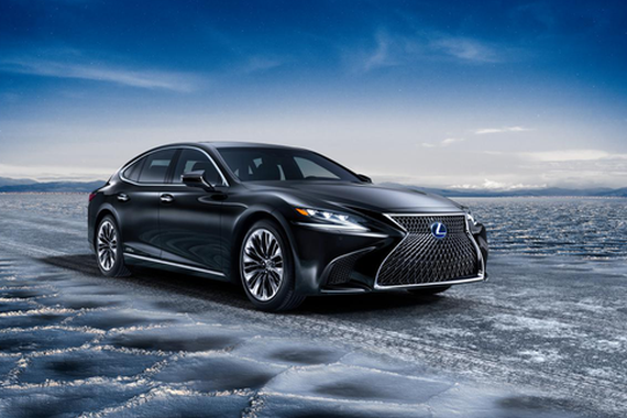 为什么在这个思辨的黄金时代，你需要一部雷克萨斯？