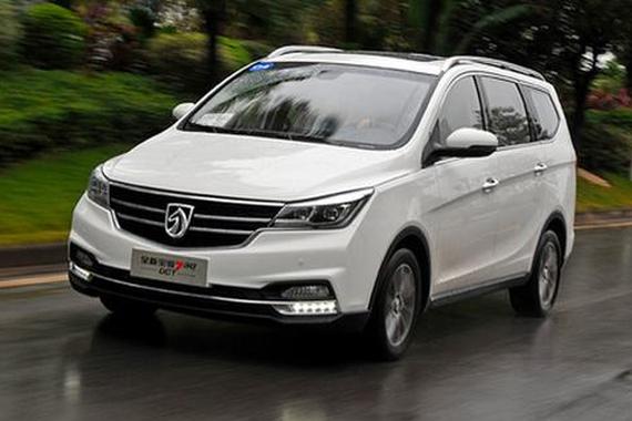 试驾宝骏730 1.5T+6DCT 更适合家用