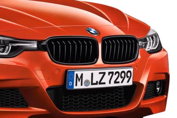 18款宝马3系 动力没的说 内饰变得更加精致 外观动感