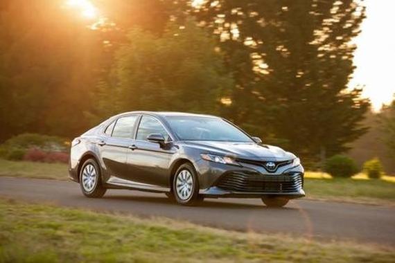 全新凯美瑞来袭，拒绝中庸就要与众不同！