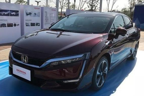 本田CLARITY国内首发亮相，惊人续航达750公里