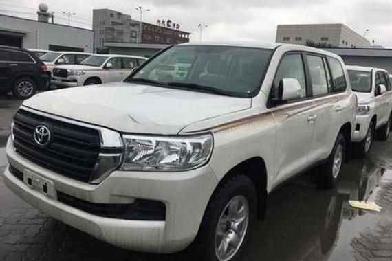 18款丰田兰德酷路泽4000为越野而生被誉为顶级四驱之王