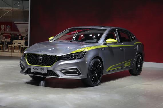 2017广州车展：上汽名爵6混动版亮相