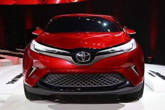 丰田新款小型SUV亮相，定名为“奕泽”