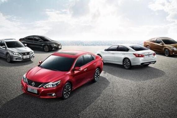 驾乘全新天籁2.5L 感知不一样的世界和自我