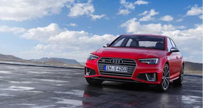 µS4 Sedan