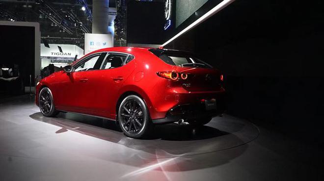 2018洛杉矶车展:全新一代马自达3亮相