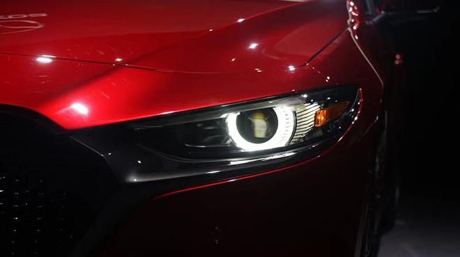 2018洛杉矶车展:全新一代马自达3亮相