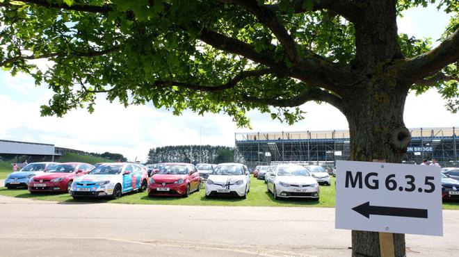 第70届MG Live！火热开场  “当红主爵”全新名爵6银石赛道版亮相