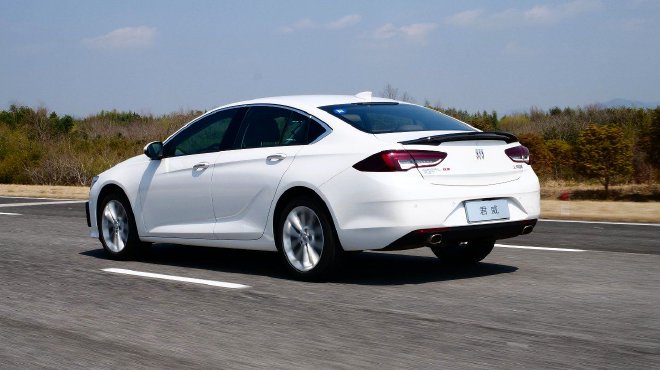 试驾别克君威 10.69万元起售的它是真香吗?