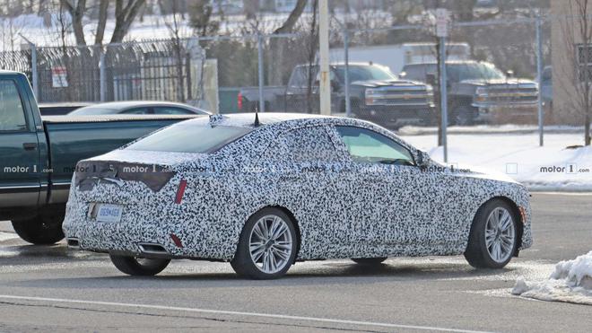 2020-cadillac-ct4-spy-photo (1)