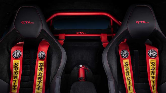 阿尔法•罗密欧发布两款Giulia高性能新车 3.6秒破百