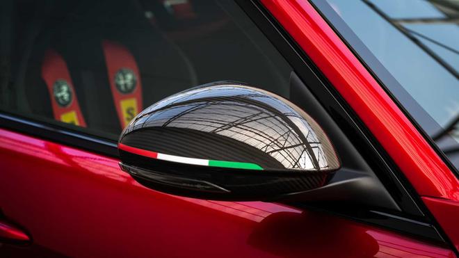 阿尔法•罗密欧发布两款Giulia高性能新车 3.6秒破百