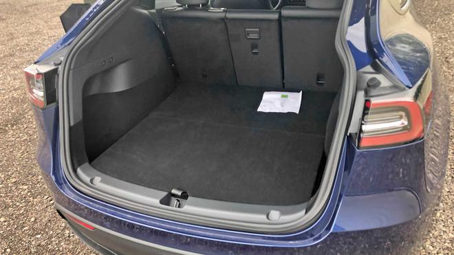 外媒质疑特斯拉Model Y后备箱盖设计存在严重缺陷