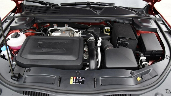 要空间也要动力 家轿选奔腾B70 2.0T还是吉利星瑞